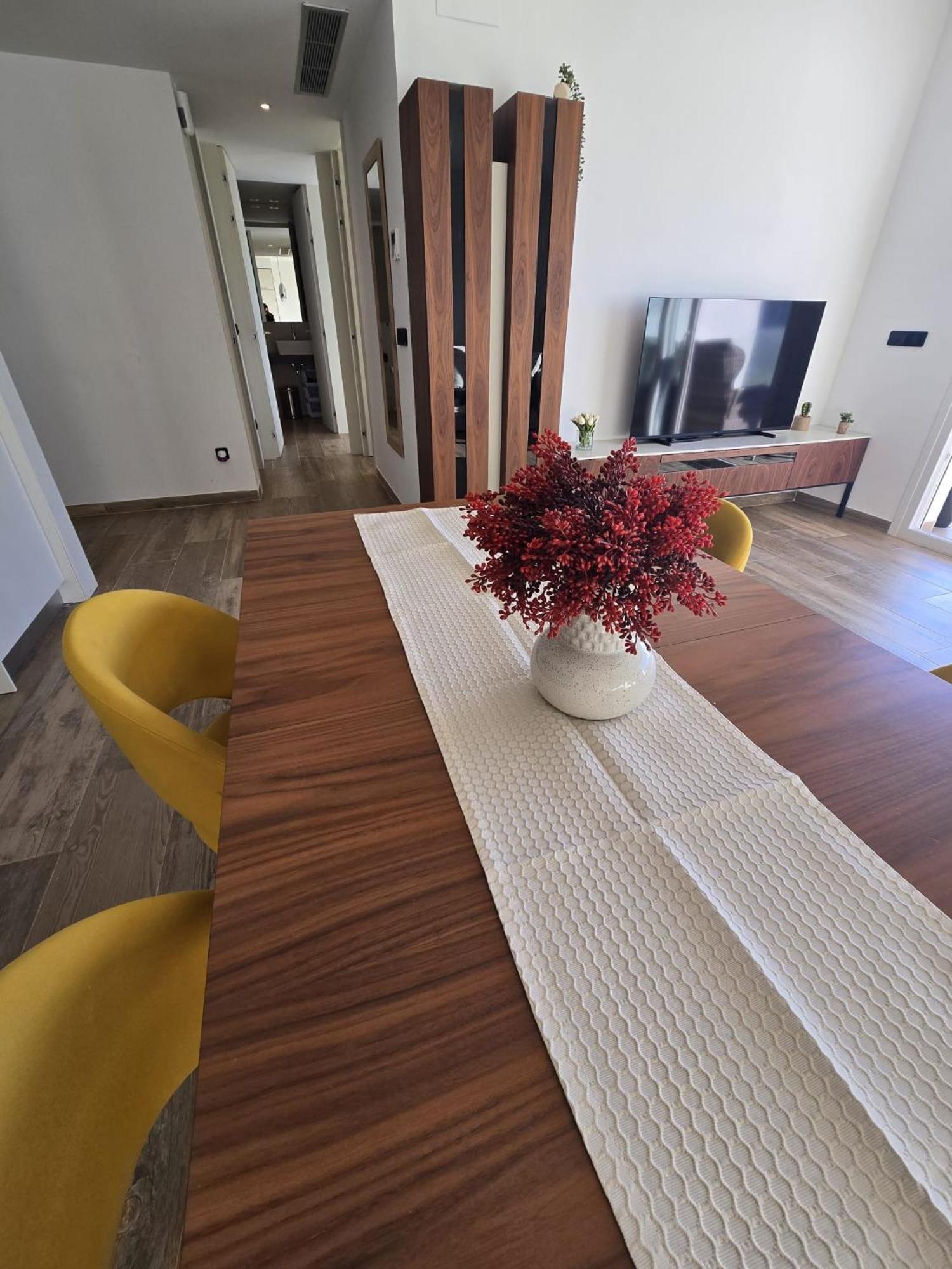 Nice 2 Bedroom Bali Apartment With Sea Views 또레비에하 외부 사진