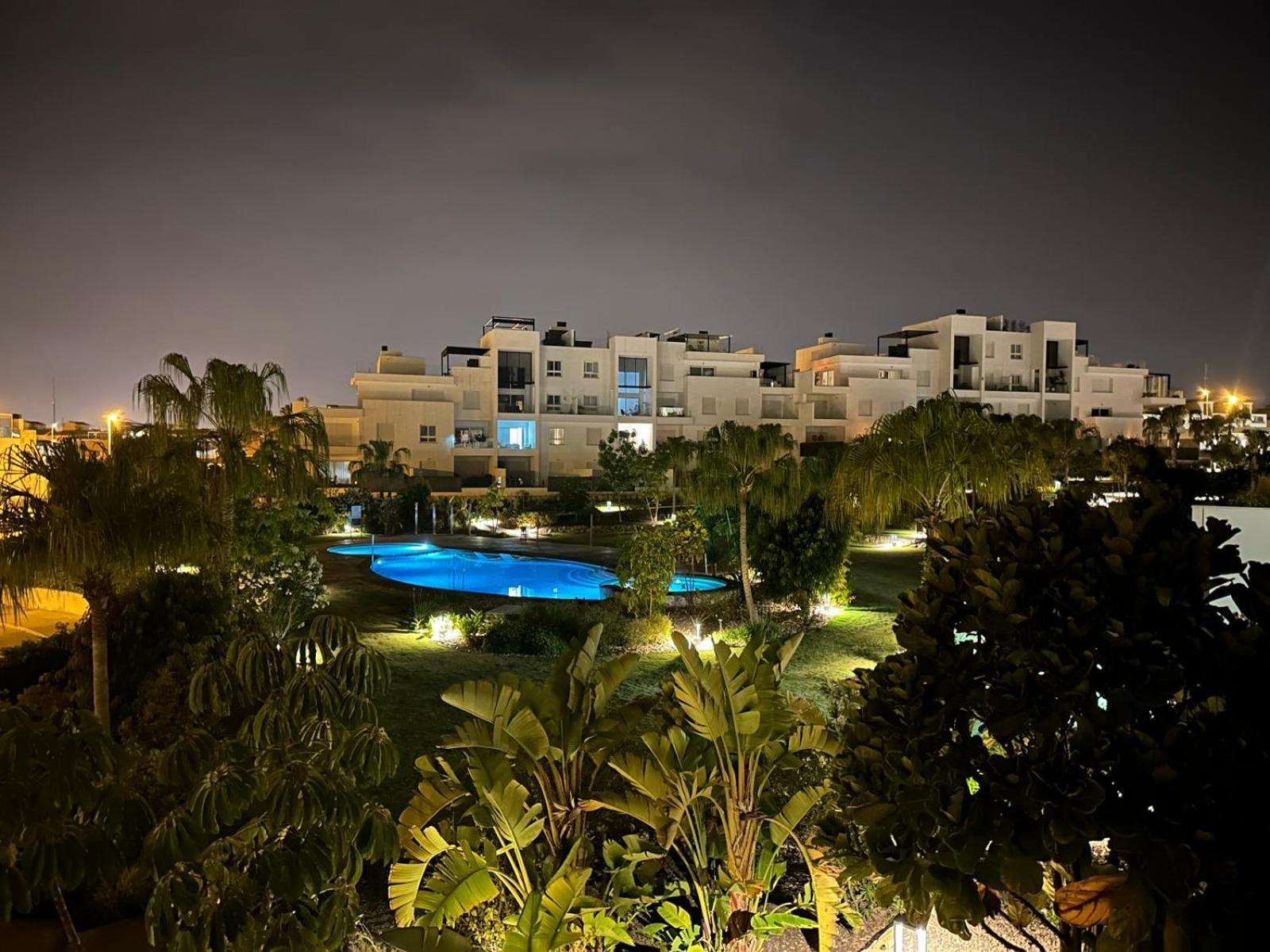 Nice 2 Bedroom Bali Apartment With Sea Views 또레비에하 외부 사진